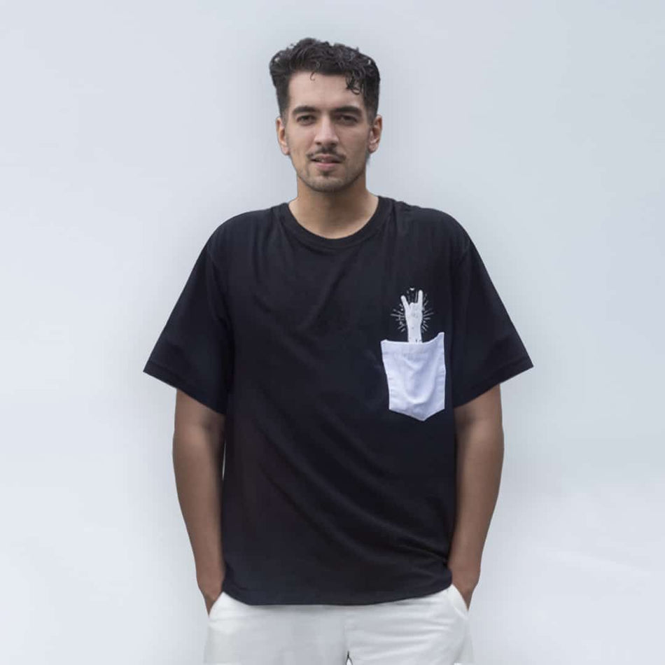 CAMISETA OVERSIZED BOLSO BRANCO ROCK